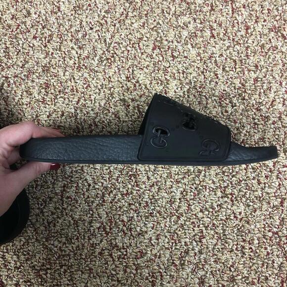 Gucci Rubber GG Slide Sandal - Picture 7 of 11